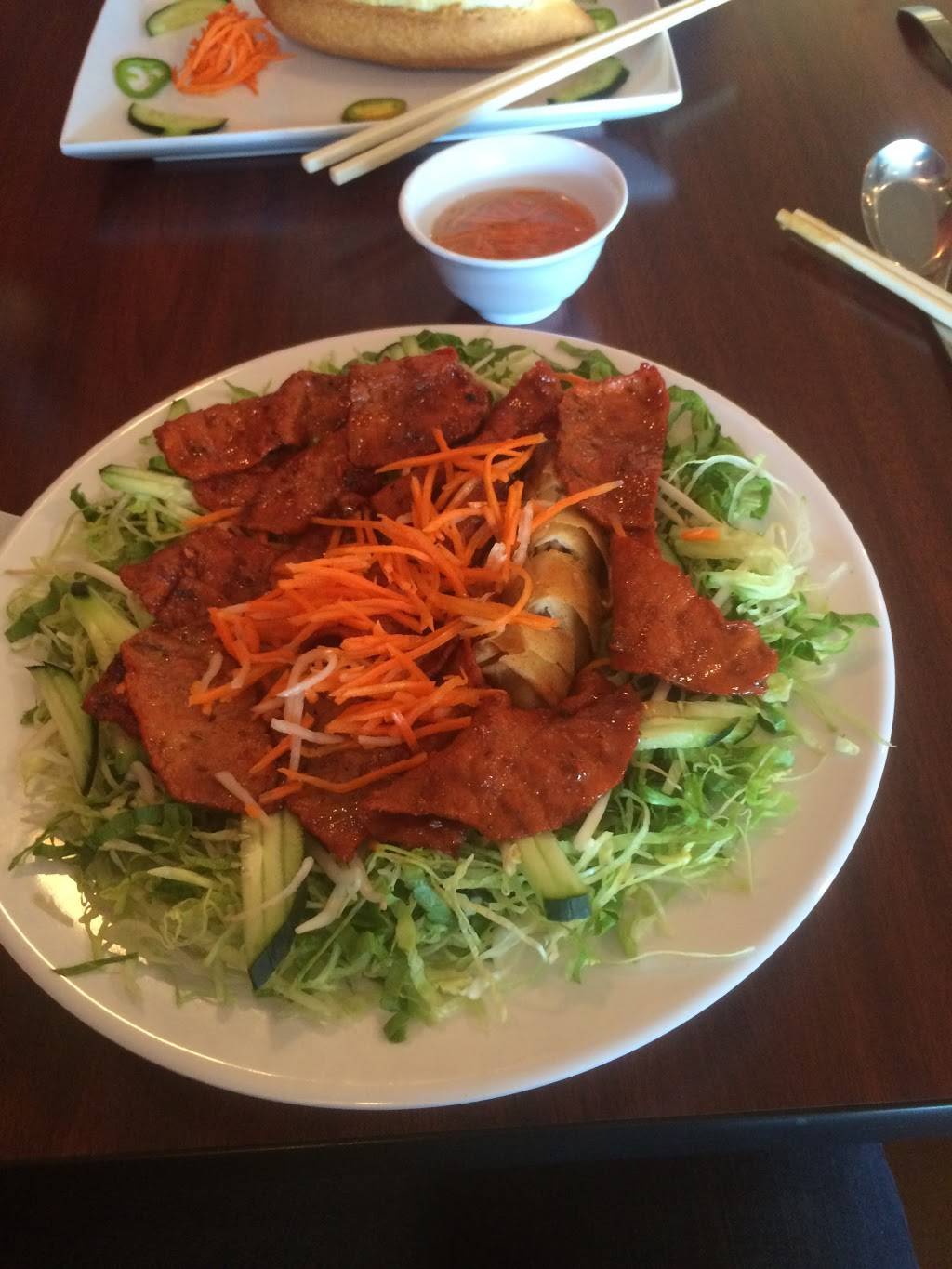 Queen Of Pho | restaurant | Timberlyne Shopping Center, Suite O, 1129 Weaver Dairy Rd, Chapel Hill, NC 27514, USA | 9199038280 OR +1 919-903-8280