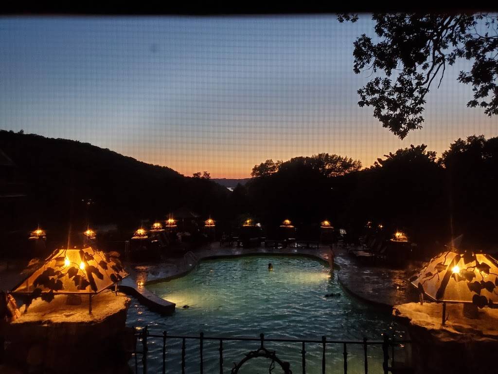 Buzzard Bar | restaurant | 190 Top of the Rock Rd, Ridgedale, MO 65739, USA | 8002256343 OR +1 800-225-6343