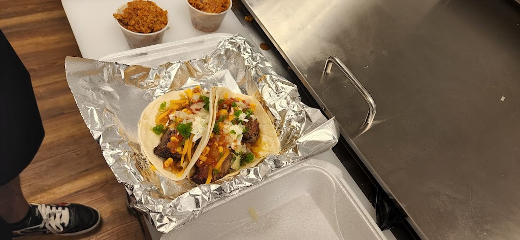 Gibbys BBQ at the Midwest Market | restaurant | 2210 Rapids Dr, Racine, WI 53404, USA | 2629606005 OR +1 262-960-6005