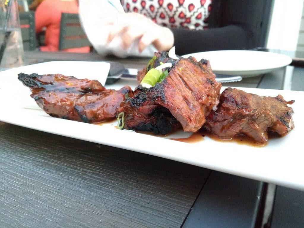 Sitting Duck Tavern | restaurant | 4244 Madison Ave, Trumbull, CT 06611, USA | 2032611400 OR +1 203-261-1400