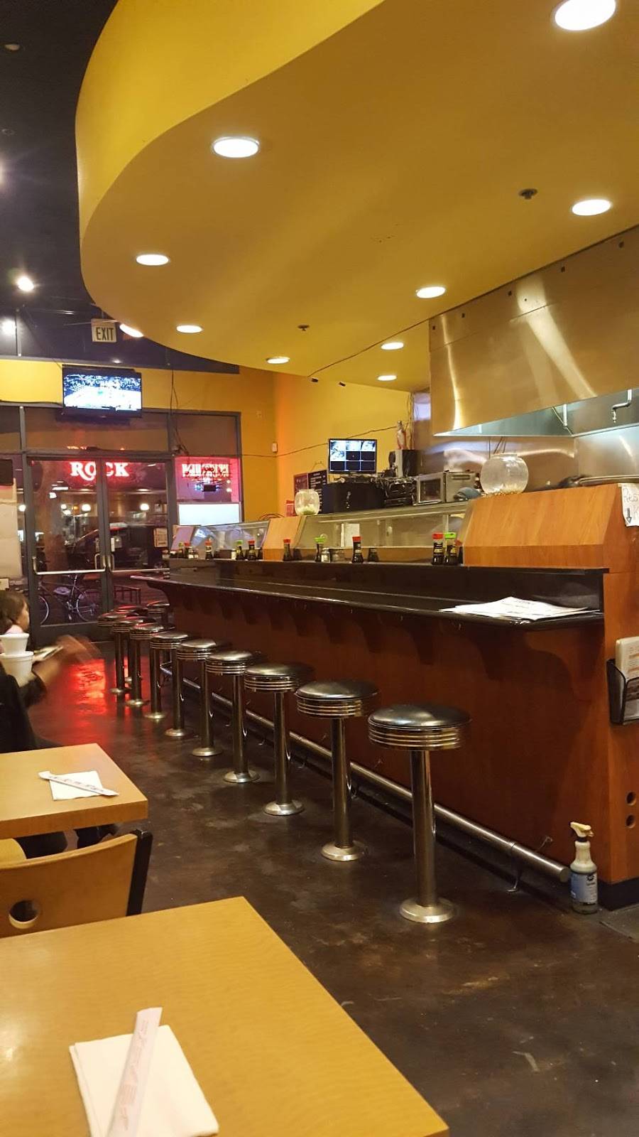 Asuka Sushi | restaurant | 1021 K St, Sacramento, CA 95814, USA | 9164463663 OR +1 916-446-3663