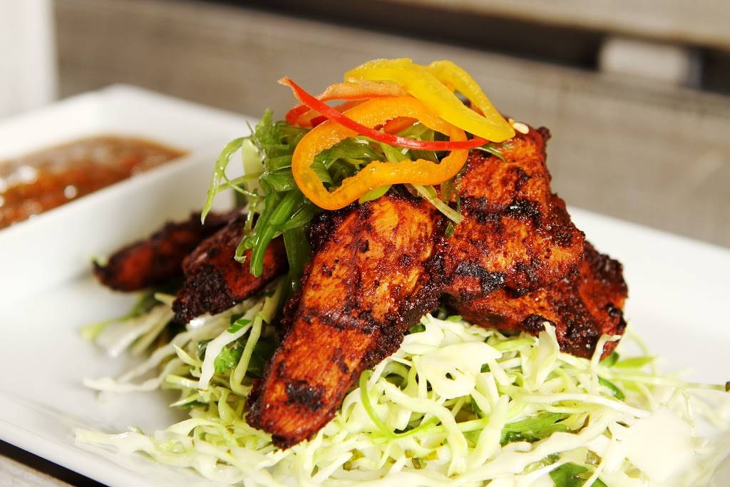 Revolve Food & Wine | restaurant | 10024 Main St, Bothell, WA 98011, USA | 4252876420 OR +1 425-287-6420