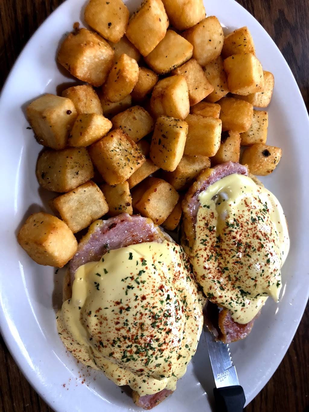 Walker Grill Family Restaurant | restaurant | 1275 Walker Rd, Windsor, ON N8Y 4X9, Canada | 5192520997 OR +1 519-252-0997