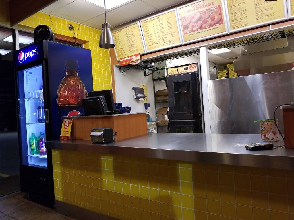 Hungry Howies Pizza | meal delivery | 35103 Grand River Ave, Farmington, MI 48335, USA | 2484741111 OR +1 248-474-1111