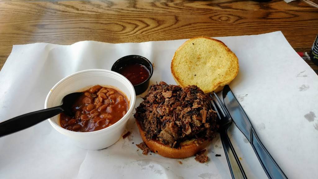 Dickeys Barbecue Pit | restaurant | 12620 Day St, Moreno Valley, CA 92553, USA | 9516531340 OR +1 951-653-1340