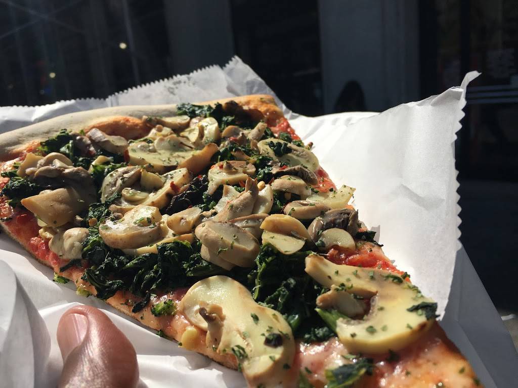 Antonios Pizzeria | restaurant | 32 Court St, Brooklyn, NY 11201, USA | 7182371700 OR +1 718-237-1700