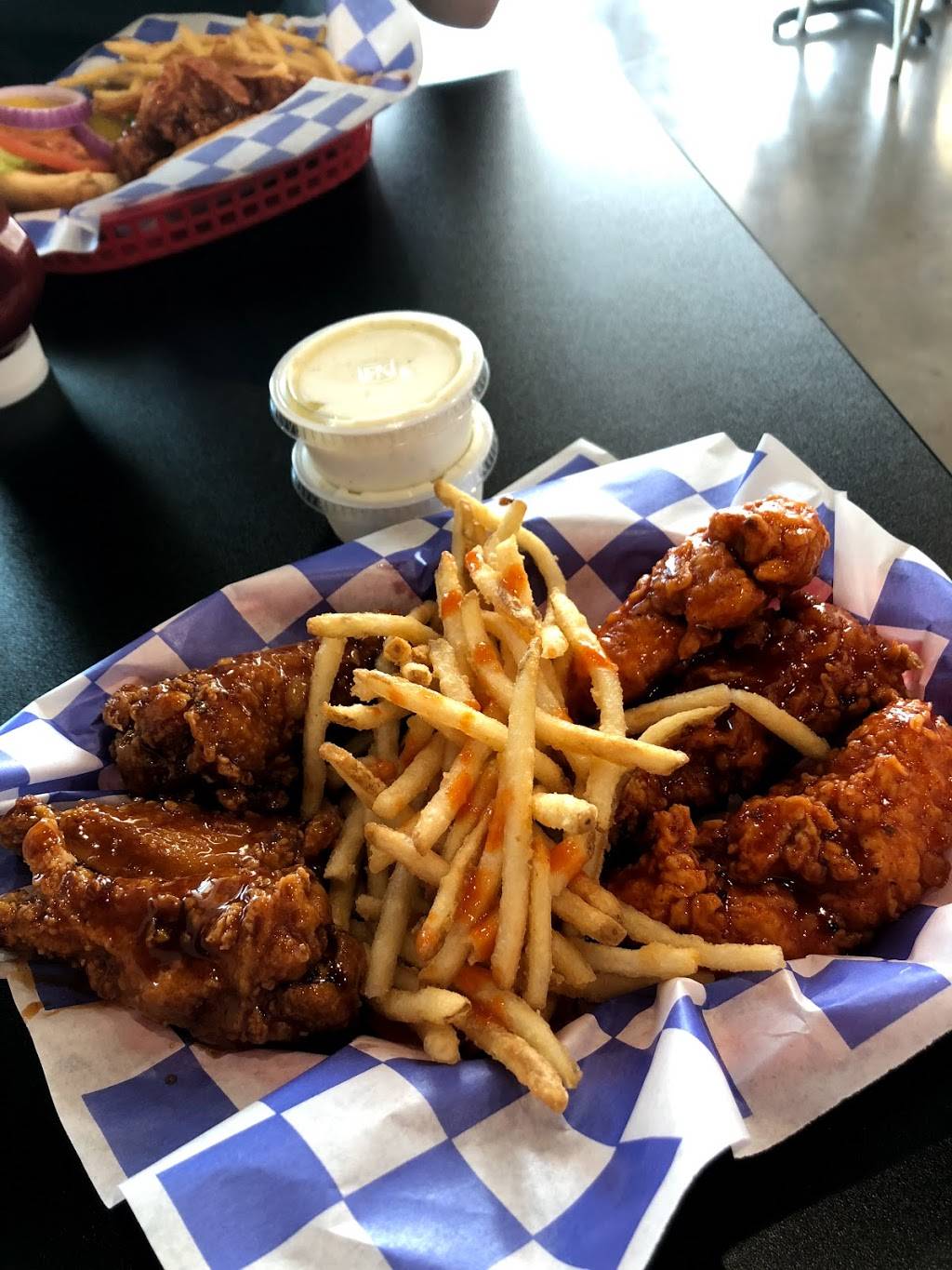 The Chicken Shack | restaurant | 9739 N Sam Houston Pkwy E #200, Humble, TX 77396, USA | 8329951455 OR +1 832-995-1455