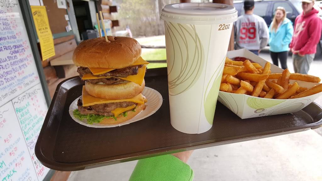 Stateline Pizza | restaurant | 340 N Elm St, Canaan, CT 06018, USA | 8608241554 OR +1 860-824-1554