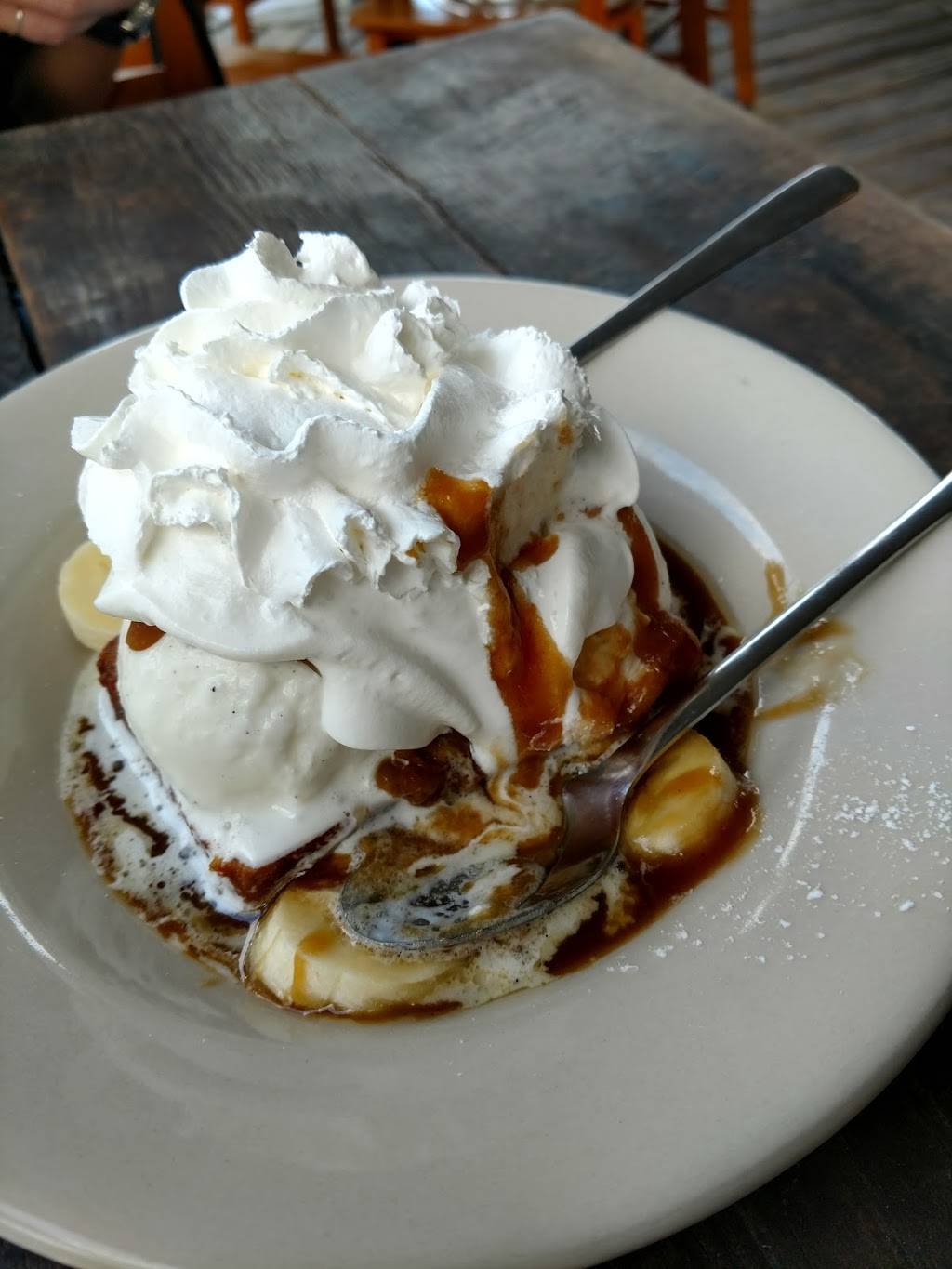 Front Porch & Barts Tavern | restaurant | 5924 N Florida Ave, Tampa, FL 33604, USA | 8132375511 OR +1 813-237-5511