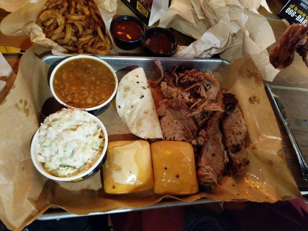 Dickeys Barbecue Pit | restaurant | 5125 Candlewood St, Lakewood, CA 90712, USA | 5627324013 OR +1 562-732-4013