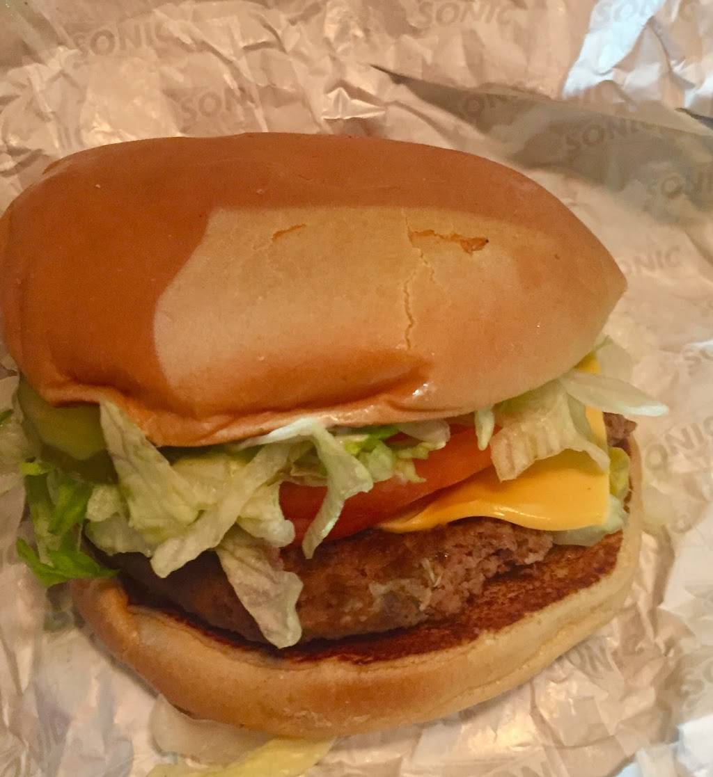 Sonic Drive-In | restaurant | 750 West Sunrise Hwy, Valley Stream, NY 11582, USA | 5168874768 OR +1 516-887-4768