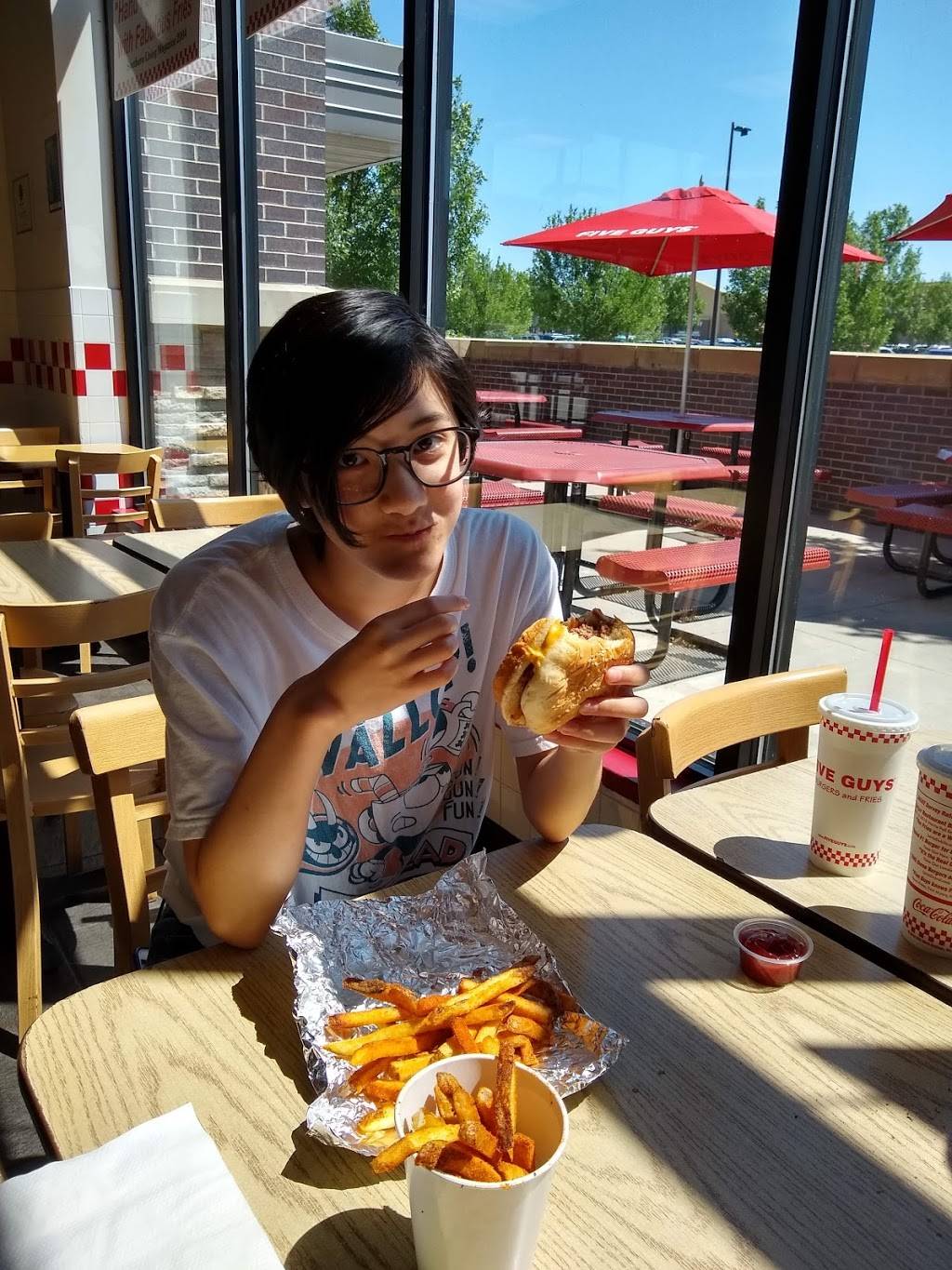 Five Guys | meal takeaway | 8540 S 71st St, Papillion, NE 68133, USA | 4025960000 OR +1 402-596-0000