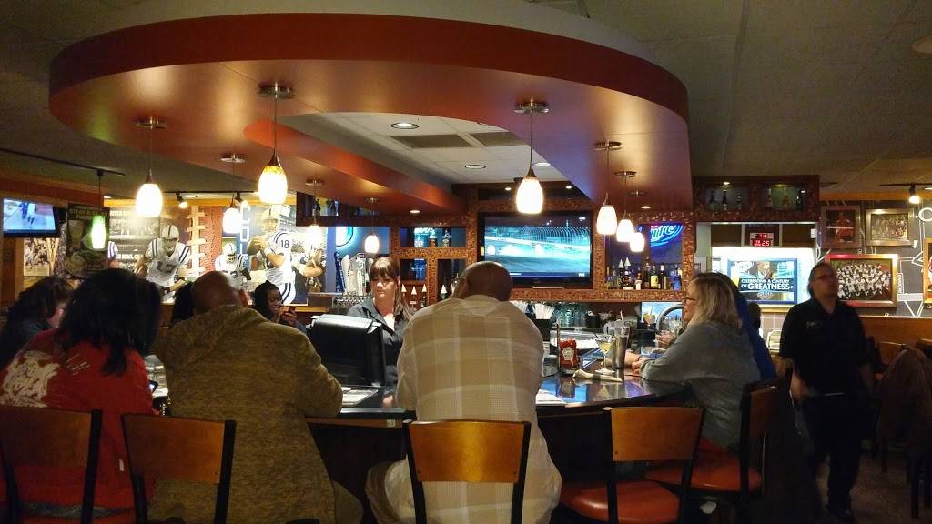 Applebees Grill + Bar | restaurant | 10655 Pendleton Pike, Indianapolis, IN 46236, USA | 3178268209 OR +1 317-826-8209