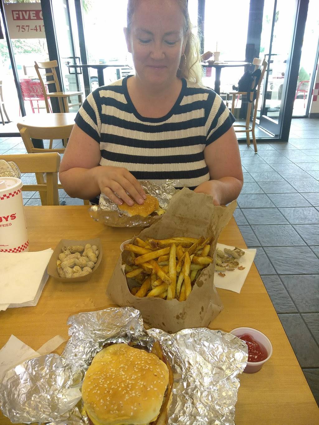 Five Guys | meal takeaway | 1650 Laskin Rd, Virginia Beach, VA 23451, USA | 7574178390 OR +1 757-417-8390