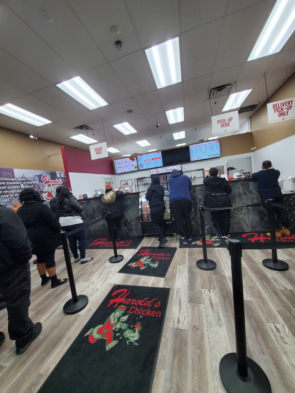 Harolds Chicken | restaurant | 1360 Shingle Creek Pkwy #208, Brooklyn Center, MN 55430, USA | 7632644160 OR +1 763-264-4160