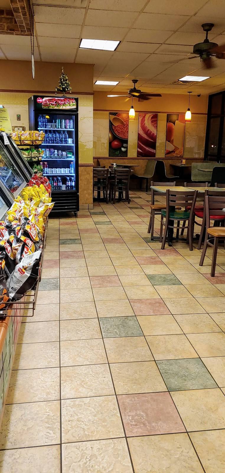 Subway | restaurant | 1020 N Porter Ave, Norman, OK 73071, USA | 4053647571 OR +1 405-364-7571