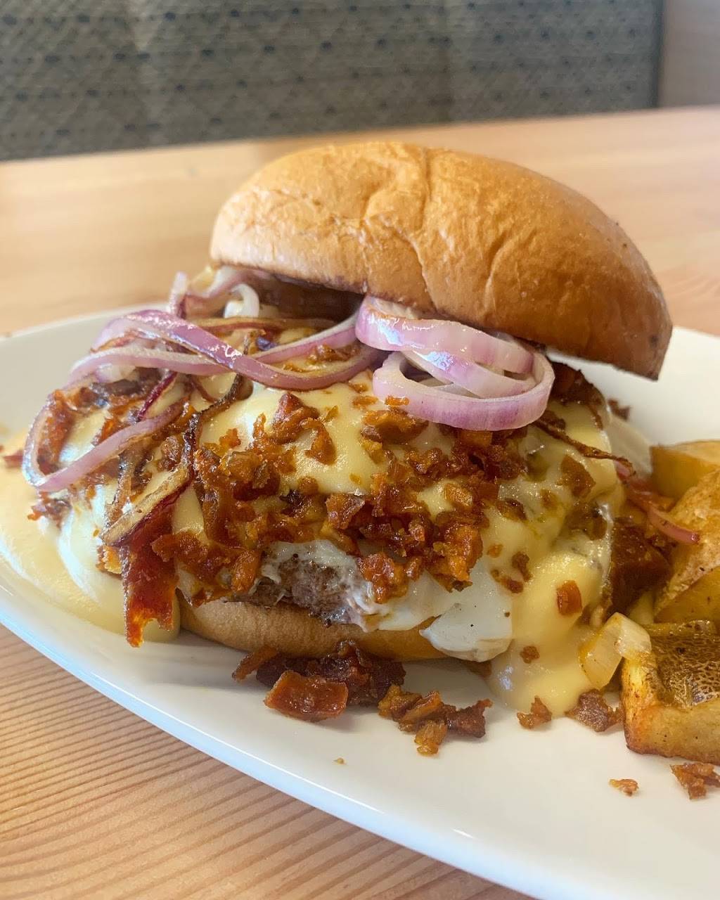 Maynards Restaurant | restaurant | 2251 NW Bucklin Hill Rd, Silverdale, WA 98383, USA | 3602001995 OR +1 360-200-1995