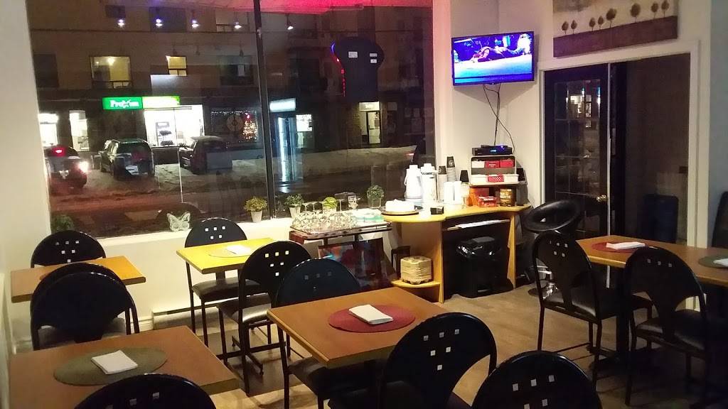 Restaurant LaBonté | restaurant | 2410 Rue Évangéline, Québec, QC G1E 1M6, Canada | 4189143568 OR +1 418-914-3568