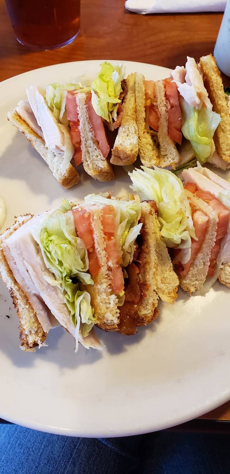 Gulfstream Restaurant | restaurant | 78 Myrtle Ave, Carolina Beach, NC 28428, USA | 9104588774 OR +1 910-458-8774