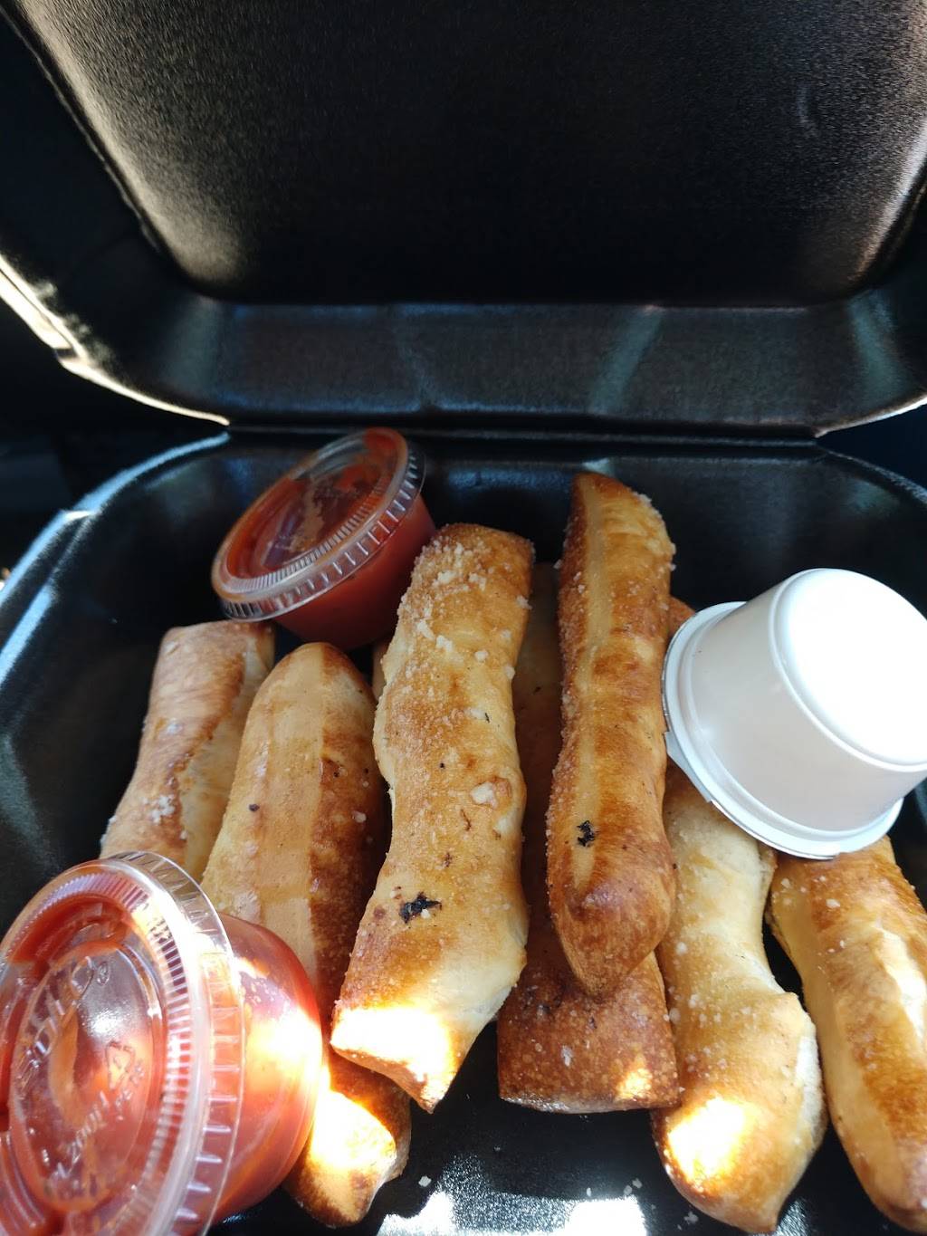 Zoners Pizza Wings & Waffles | restaurant | 103 W General Screven Way, Hinesville, GA 31313, USA | 9123327733 OR +1 912-332-7733