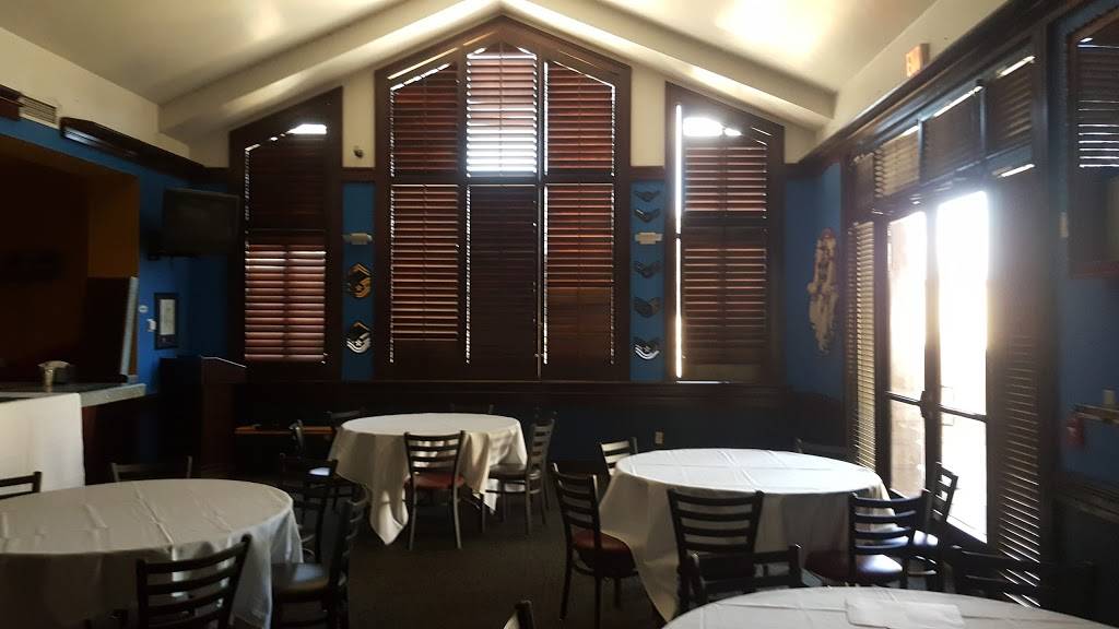 Delta Breeze Club | restaurant | 400 Scott St, Travis AFB, CA 94535, USA | 7074373711 OR +1 707-437-3711