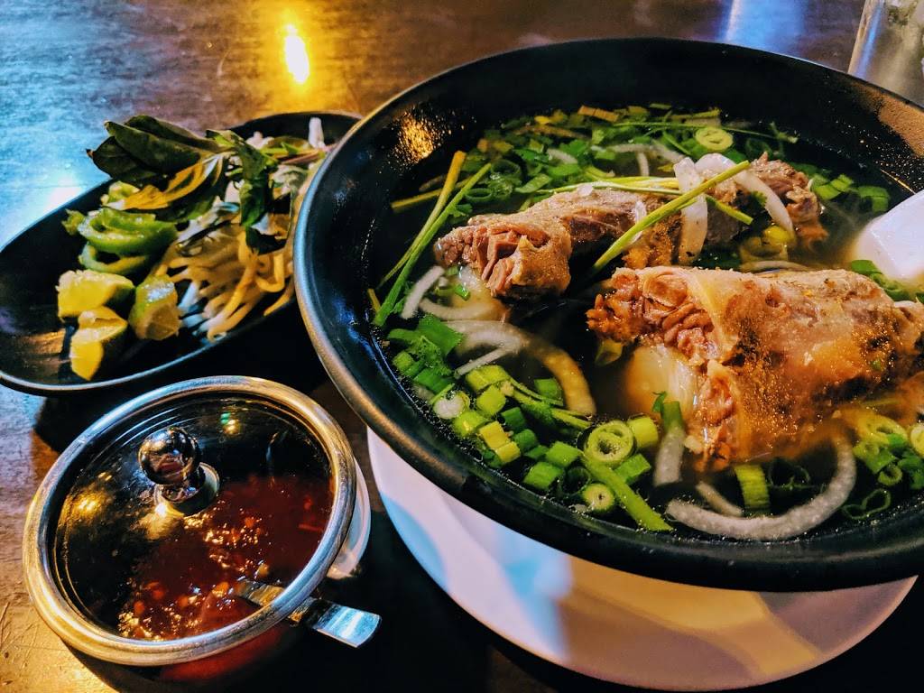 District One Kitchen & Bar | restaurant | 3400 S Jones Blvd #8, Las Vegas, NV 89146, USA | 7024136868 OR +1 702-413-6868