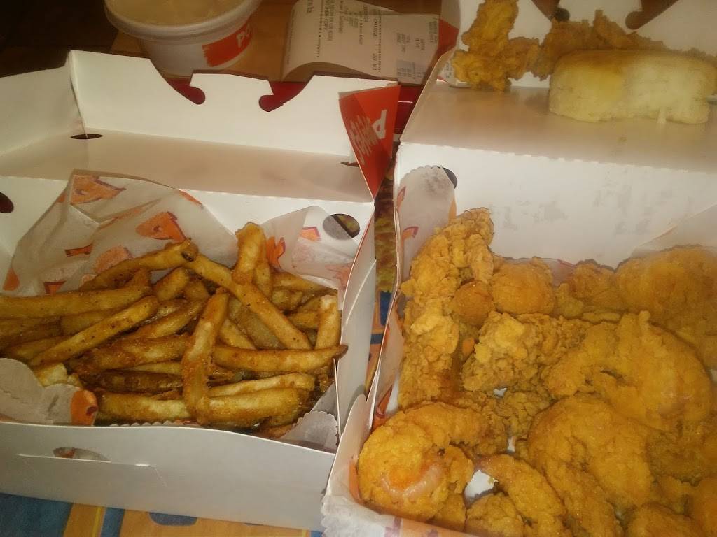 Popeyes Louisiana Kitchen | restaurant | 525 Old Historic U.S.441, Cornelia, GA 30531, USA | 7067780118 OR +1 706-778-0118