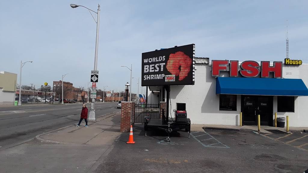 Fresh Fish House | meal takeaway | 11820 Woodward Ave, Highland Park, MI 48203, USA | 3138653474 OR +1 313-865-3474