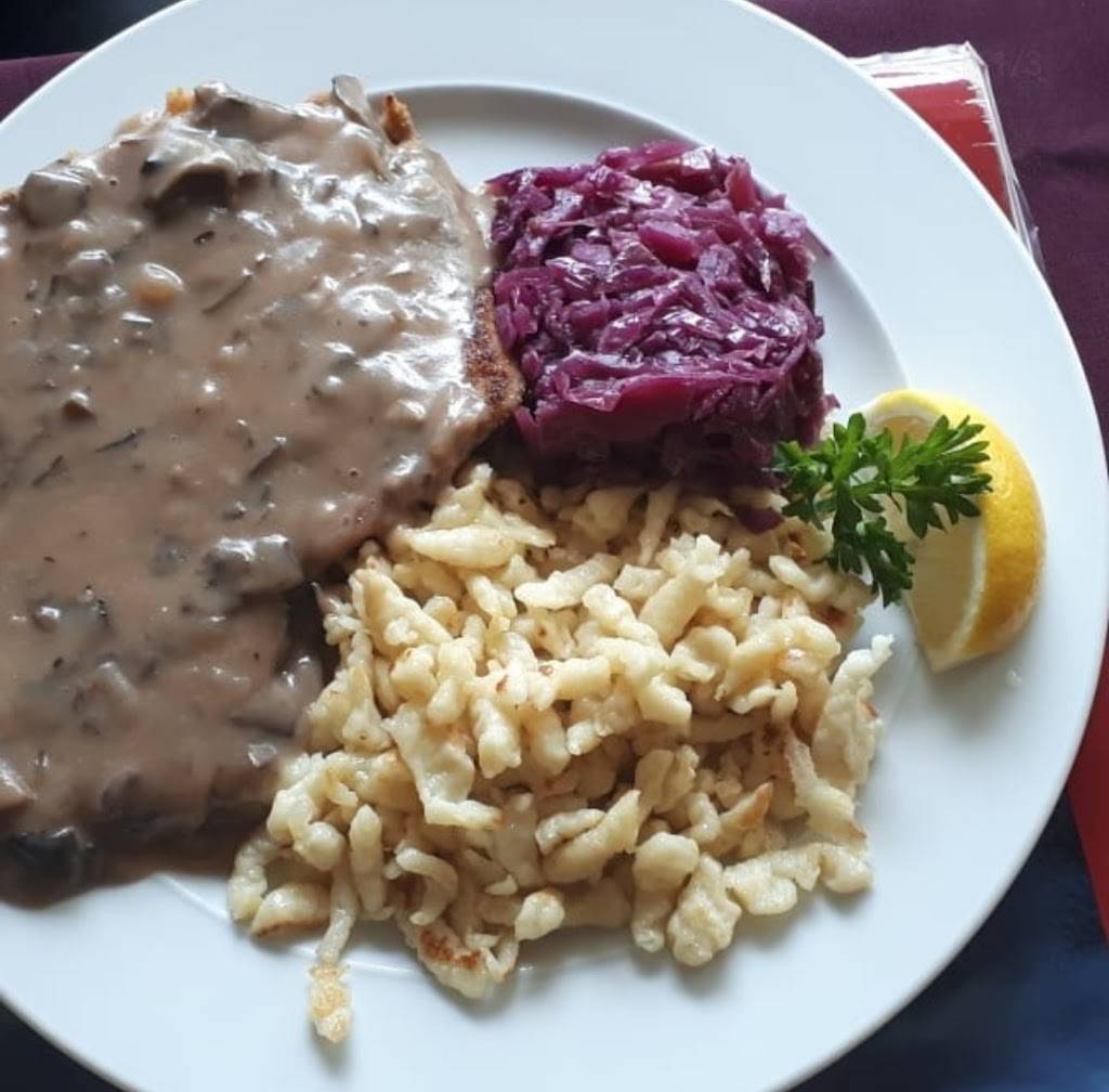 The Matterhorn Restaurant | restaurant | 95 King St W, Cobourg, ON K9A 2M4, Canada | 9053725231 OR +1 905-372-5231