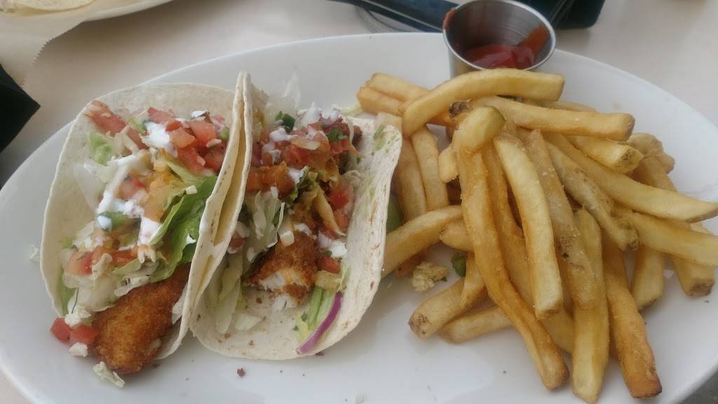 Houlihans | restaurant | 14065 Town Center Blvd, Noblesville, IN 46060, USA | 3177031025 OR +1 317-703-1025