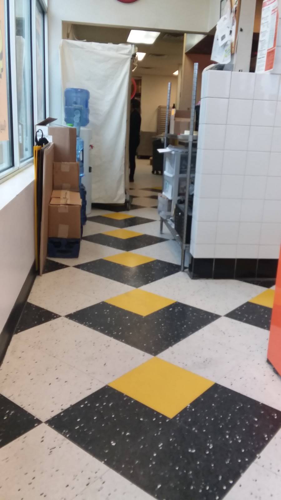 Little Caesars Pizza | meal takeaway | 965 S 27th St, Lincoln, NE 68510, USA | 4024777222 OR +1 402-477-7222