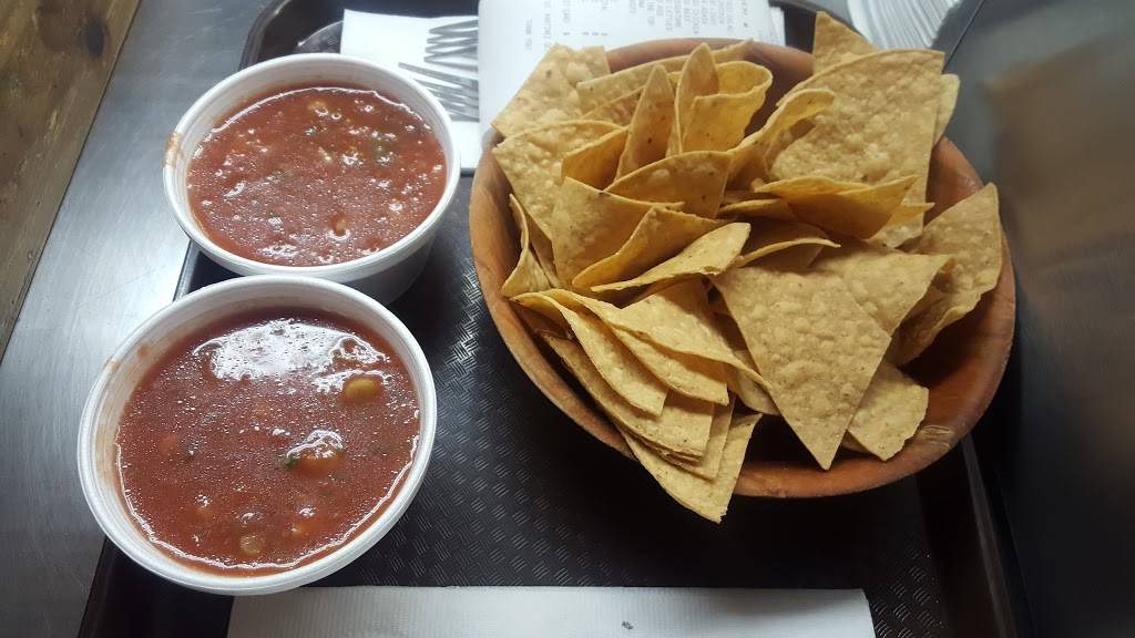 Mission Burrito | restaurant | 2161 Tapo St, Simi Valley, CA 93063, USA | 8059559313 OR +1 805-955-9313