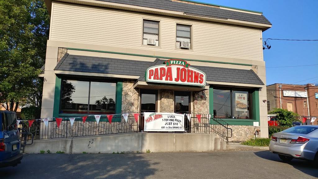 Papa Johns Pizza | restaurant | 39 Portland Ave, Bergenfield, NJ 07621, USA | 2014390808 OR +1 201-439-0808