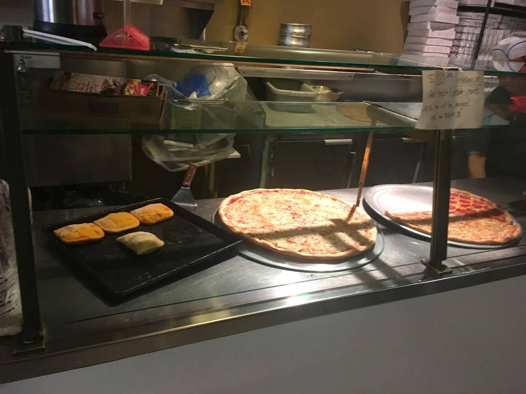 Mikes Pizza | meal delivery | 39-37 30th St, Long Island City, NY 11101, USA | 7184827572 OR +1 718-482-7572