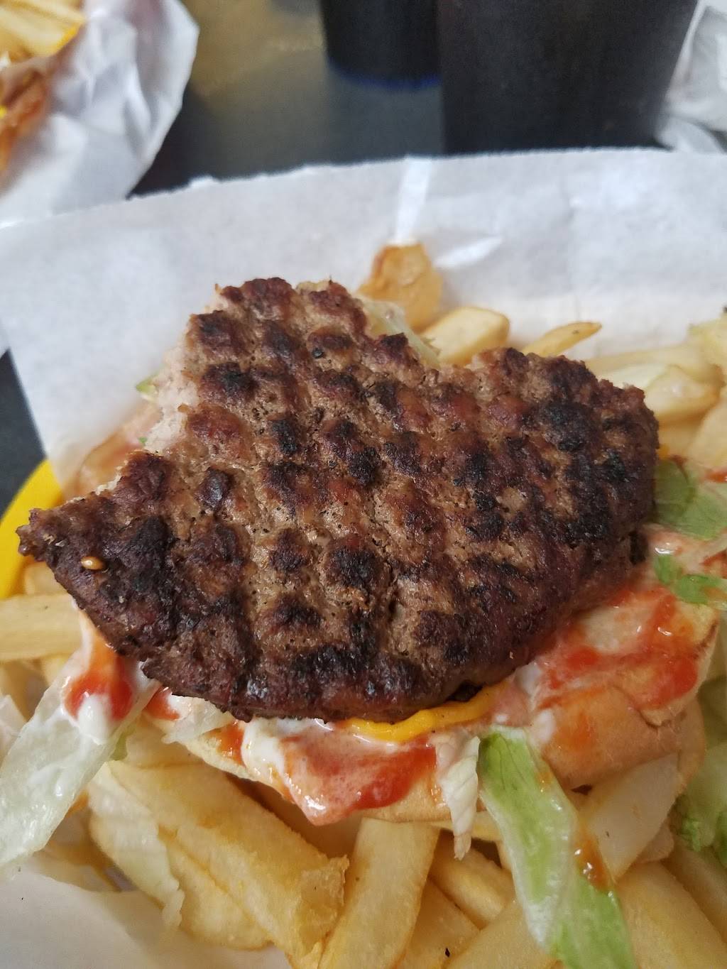 Home Plate Bar & Grill | restaurant | 1800 Texas Ave, Houston, TX 77003, USA | 7132221993 OR +1 713-222-1993