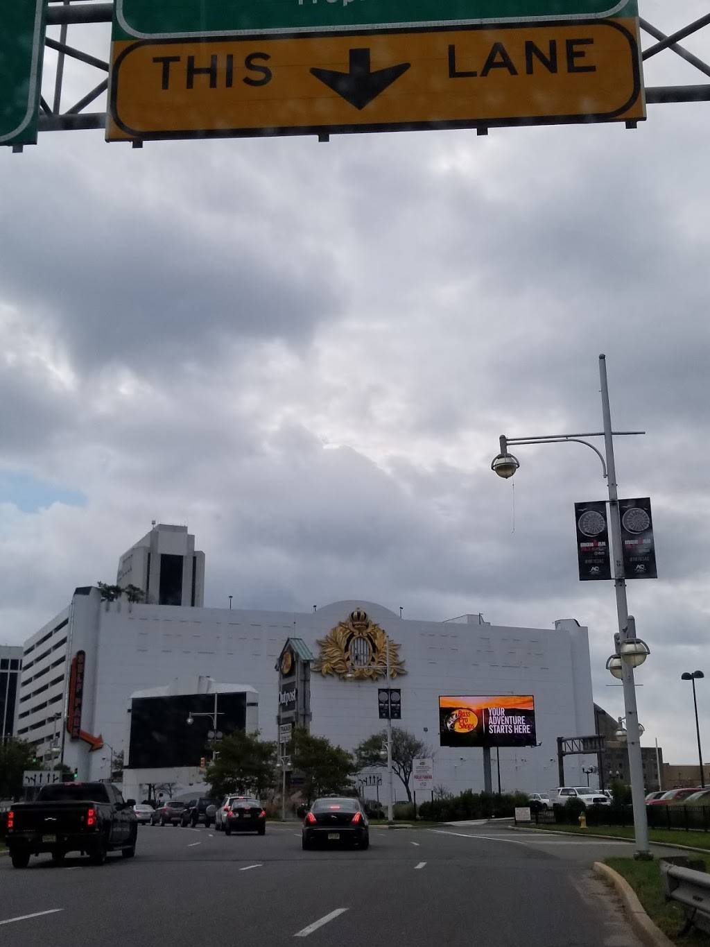 Caesars | restaurant | 30 N Arkansas Ave, Atlantic City, NJ 08401, USA | 6093484411 OR +1 609-348-4411