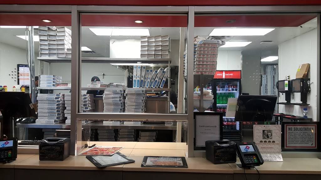 Dominos Pizza | meal delivery | 12670 W Dixie Hwy, North Miami, FL 33161, USA | 3058990511 OR +1 305-899-0511