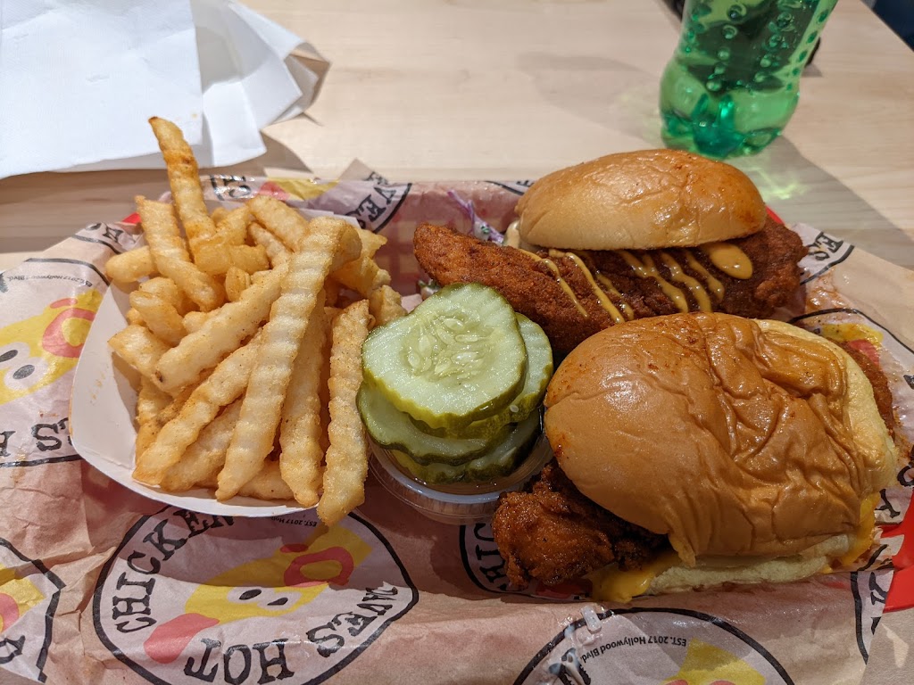 Daves Hot Chicken | restaurant | 15012 Detroit Ave, Lakewood, OH 44107, USA | 2162384999 OR +1 216-238-4999