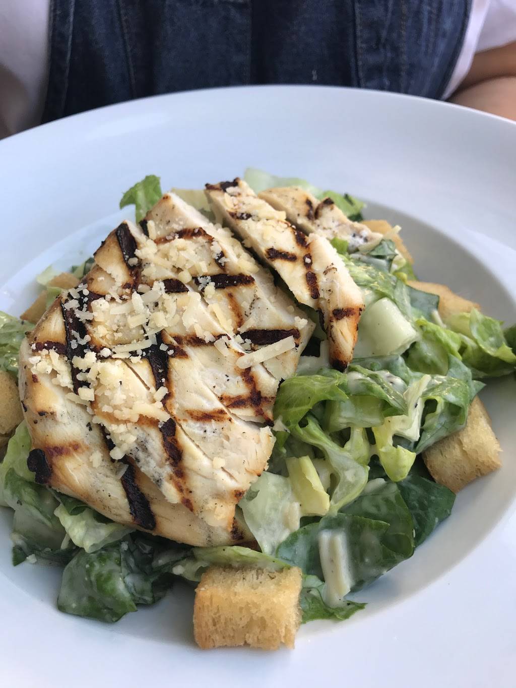 Hungry Crowd | restaurant | 10140 Riverside Dr, Toluca Lake, CA 91602, USA | 8188537858 OR +1 818-853-7858