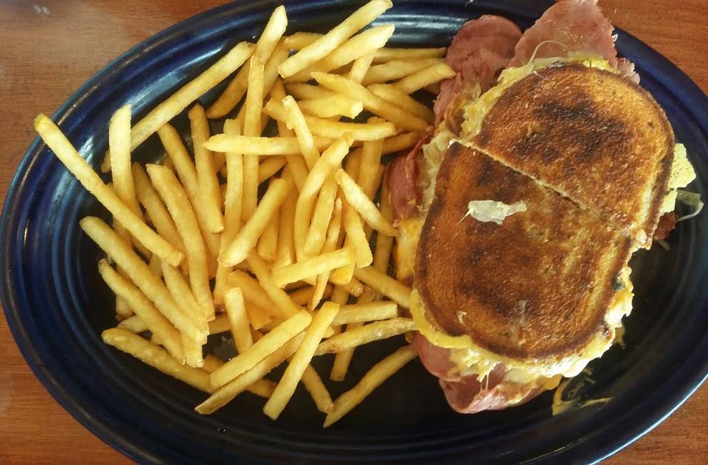 Delias Pizzeria and Grille | restaurant | 128 Edds Ln, Sterling, VA 20165, USA | 7034441661 OR +1 703-444-1661