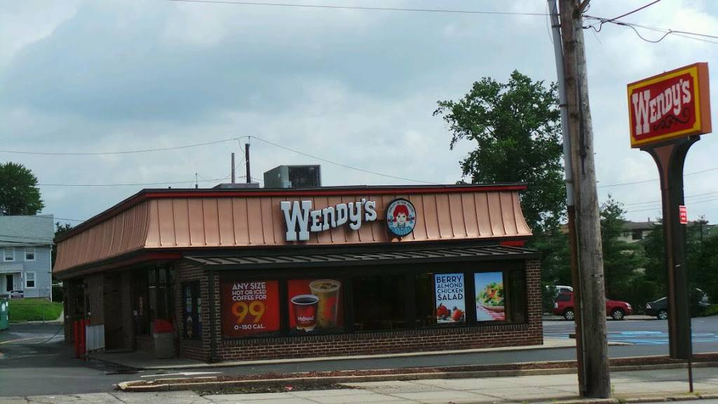 Wendys | restaurant | 1761 Forest Ave, Staten Island, NY 10303, USA | 7189812102 OR +1 718-981-2102