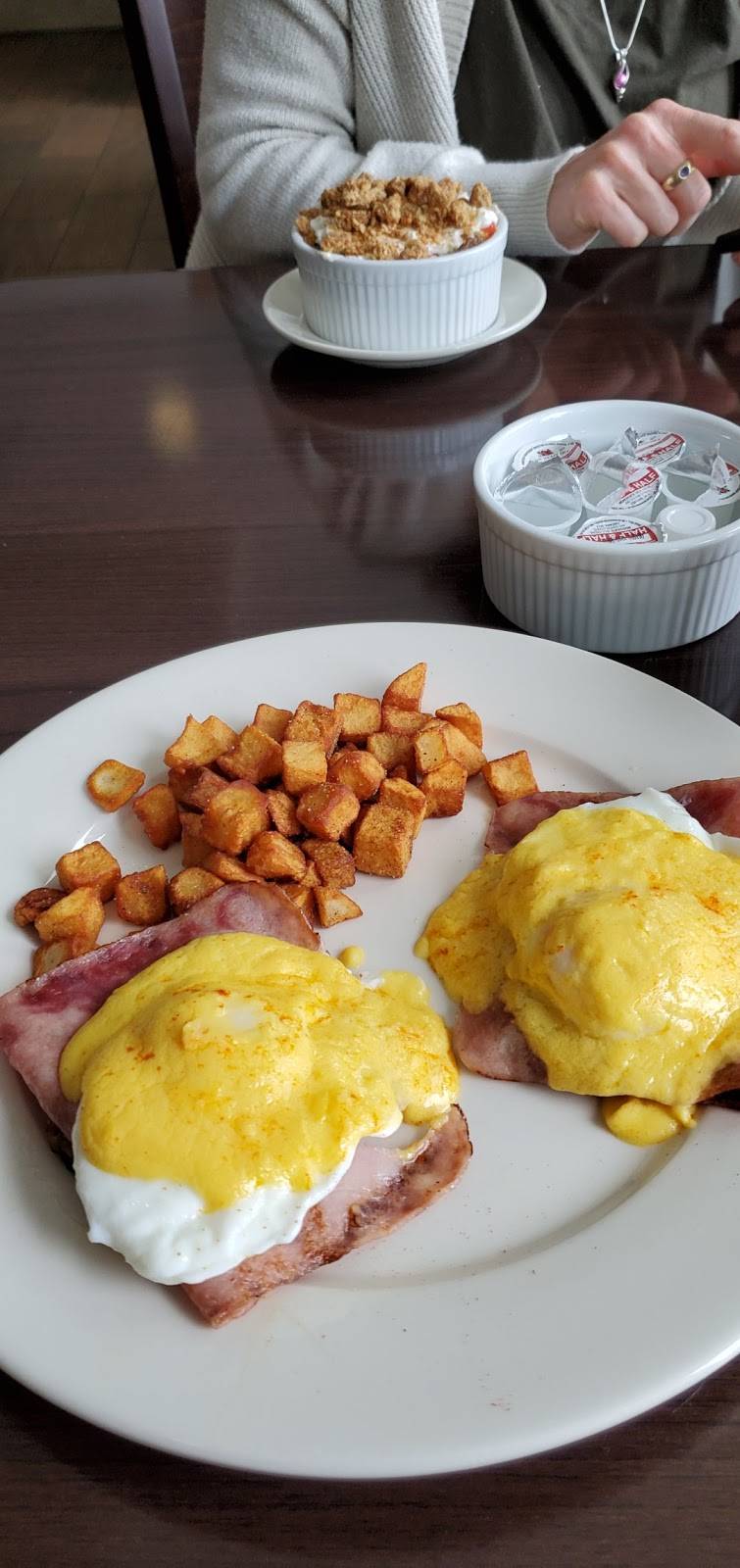 East Derry Tavern | restaurant | 50 E Derry Rd, East Derry, NH 03041, USA | 6035370792 OR +1 603-537-0792