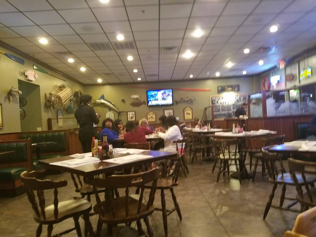 Cedar River Seafood of Gainesville | restaurant | 5141 NW 43rd St Suite 101, Gainesville, FL 32605, USA | 3523714848 OR +1 352-371-4848