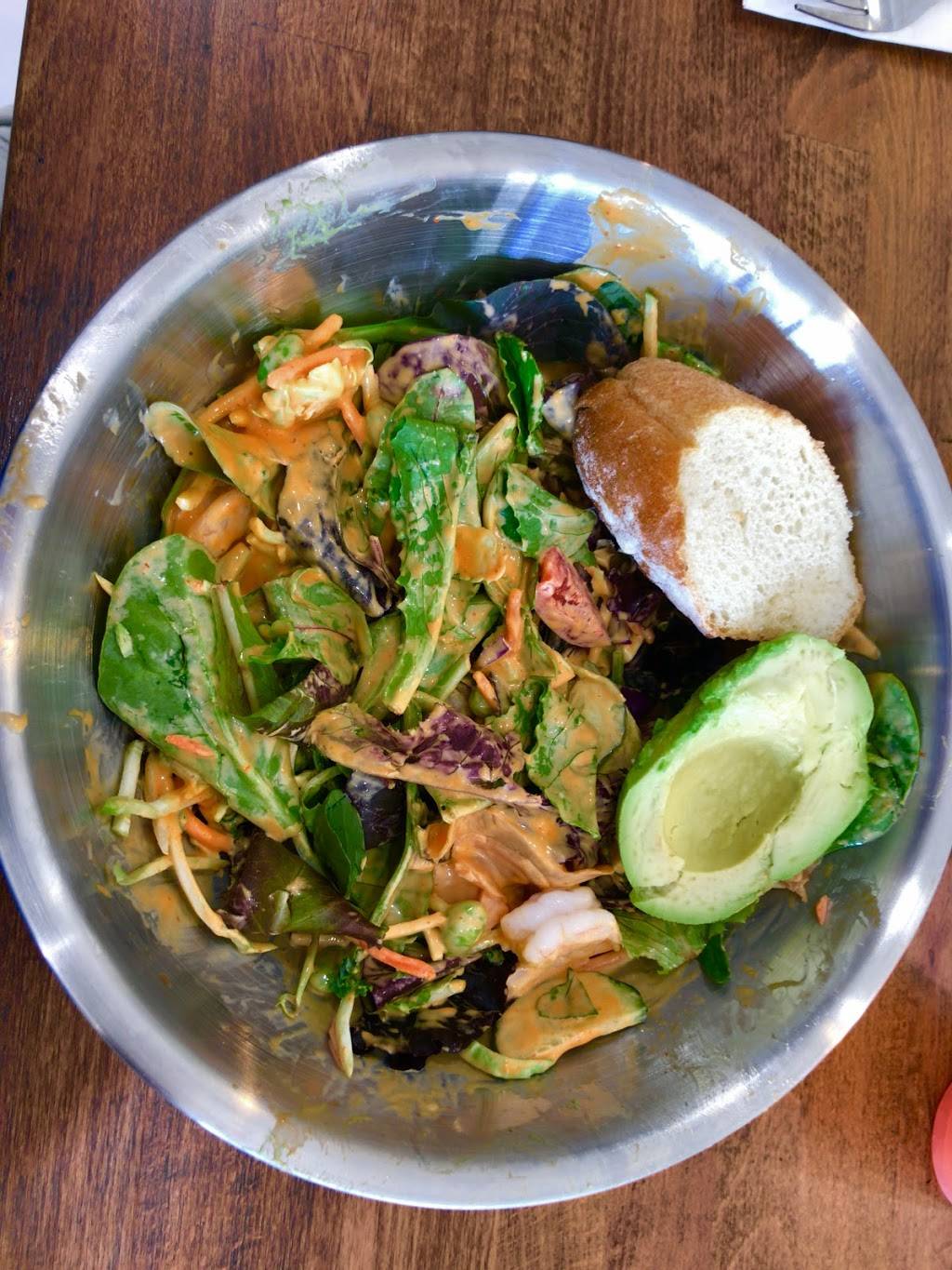 Vinaigrette Salad Kitchen | restaurant | 203 N Hurstbourne Pkwy, Louisville, KY 40222, USA | 5022059933 OR +1 502-205-9933