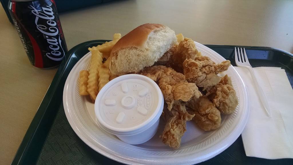 Lisas Chicken | restaurant | 1808 W Pioneer Pkwy, Arlington, TX 76013, USA | 8174621624 OR +1 817-462-1624