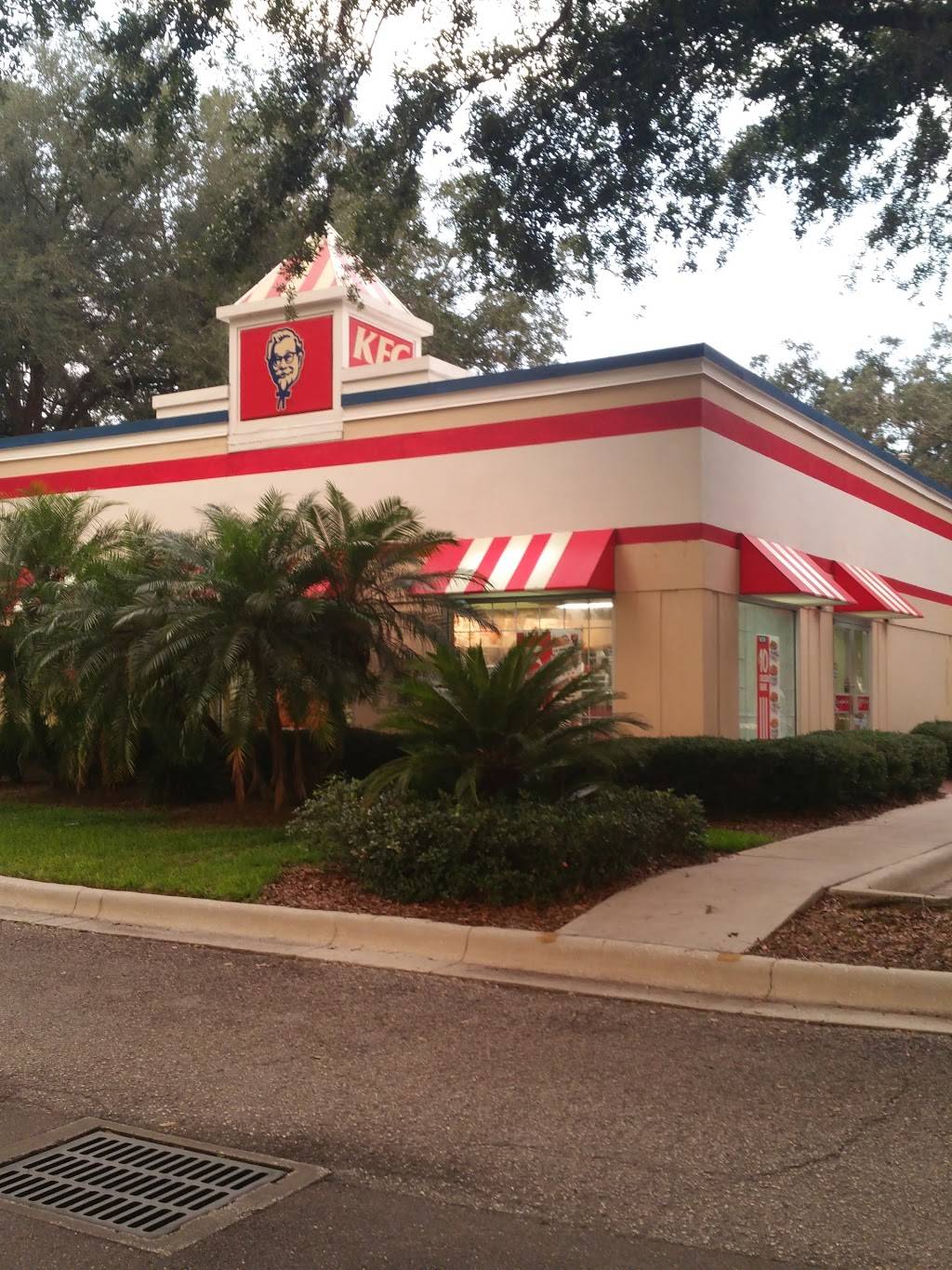 KFC | restaurant | 2218 E Bloomingdale Ave, Valrico, FL 33596, USA | 8136846182 OR +1 813-684-6182
