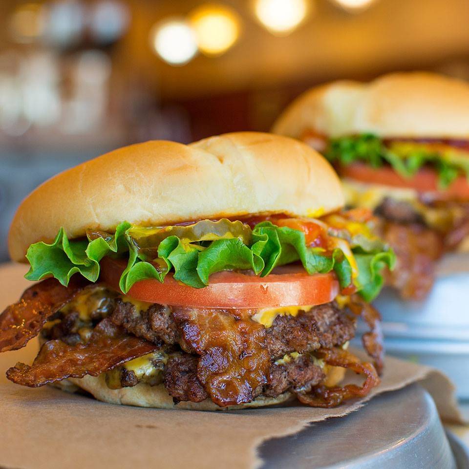 Wayback Burgers | restaurant | 13608 Midway Rd, Farmers Branch, TX 75244, USA | 2144849165 OR +1 214-484-9165