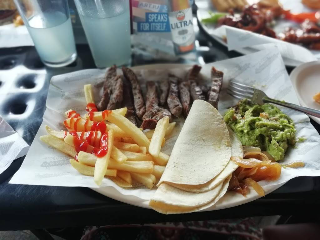 Chiltepinos | restaurant | J J, PLAZA SORIANA, Clark Flores 11390, San Marino, 22870 Ensenada, B.C., Mexico | 016461745575 OR +52 646 174 5575