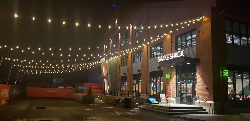 Shake Shack | restaurant | 106 Arsenal Yards Blvd, Watertown, MA 02472, USA | 6175054716 OR +1 617-505-4716