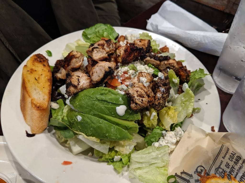 Trail Stop Tavern | restaurant | 525 Diffley Rd, Eagan, MN 55123, USA | 6514933035 OR +1 651-493-3035